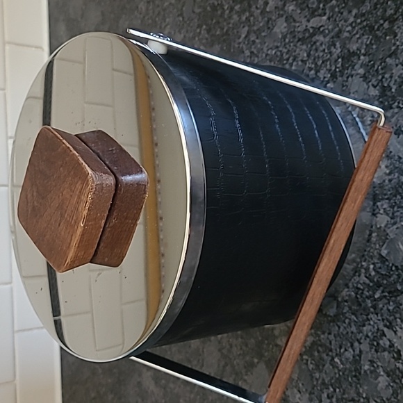 Vintage MCM "Atapco" Ice Bucket - Picture 4 of 14